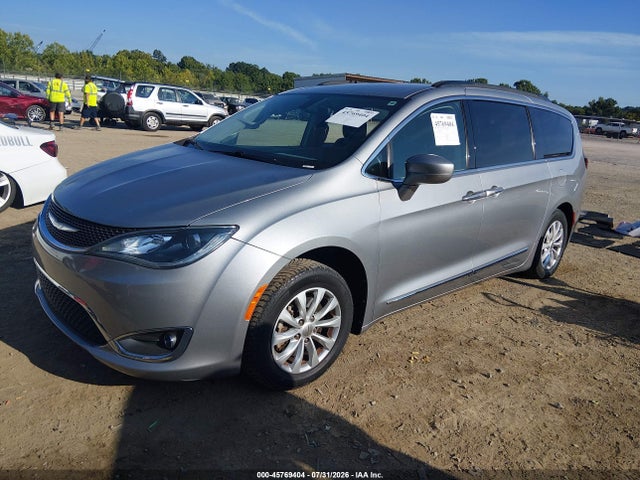 Продаж на аукціоні авто 2017 Chrysler Pacifica Touring-l, vin: 2C4RC1BG5HR512868, номер лоту: 45769404