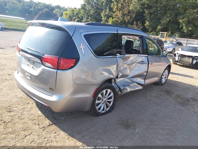 Продаж на аукціоні авто 2017 Chrysler Pacifica Touring-l, vin: 2C4RC1BG5HR512868, номер лоту: 45769404