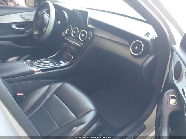 Продажа на аукционе авто 2018 Mercedes-benz C 300, vin: 55SWF4JB7JU249218, номер лота: 45769434
