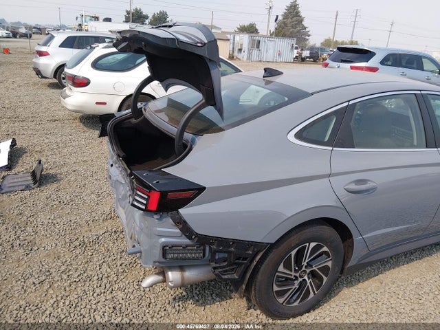 KMHL24JJ2TA161658 Hyundai Sonata Hybrid Blue
