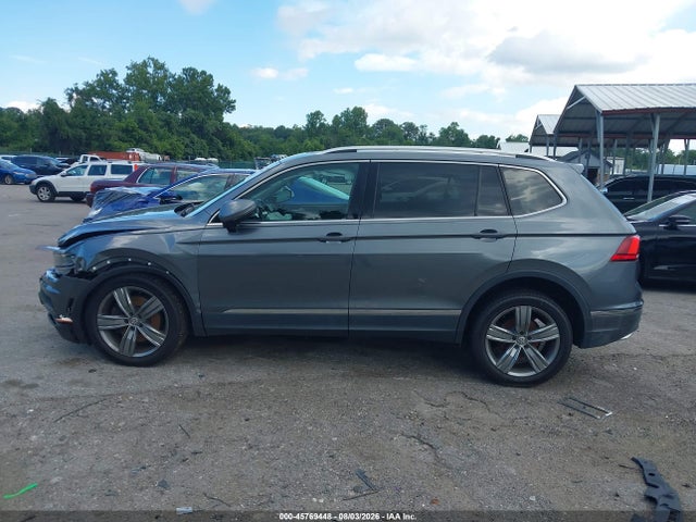 Продажа на аукционе авто 2018 Volkswagen Tiguan 2.0t Sel Premium, vin: 3VV5B7AX0JM172887, номер лота: 45769448