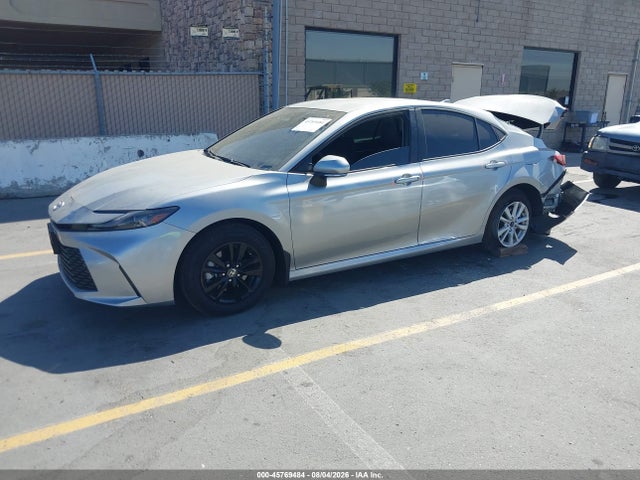 Toyota CAMRY LE 2026 4T1DAACK9TU255434 Image 2