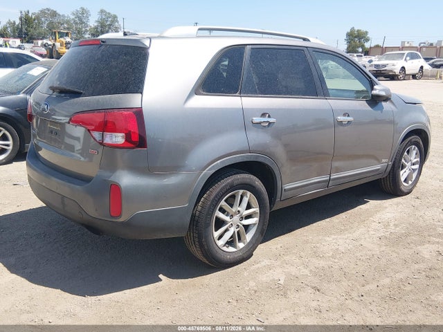 KIA SORENTO LX 2014 5XYKTCA63EG530534 Image 4
