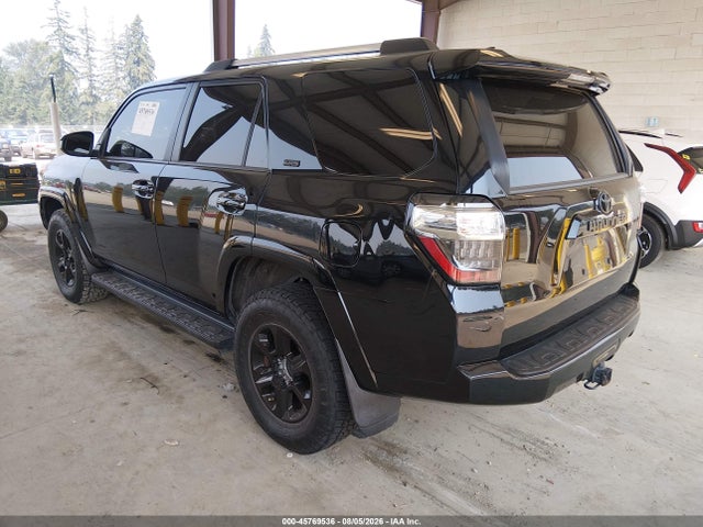 Toyota 4RUNNER SR5 2021 JTEMU5JR2M5920118 Image 3