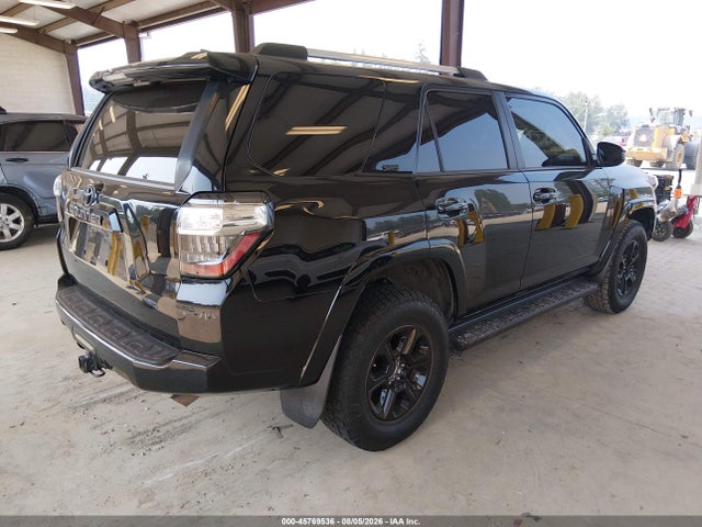 Toyota 4RUNNER SR5 2021 JTEMU5JR2M5920118 Image 4