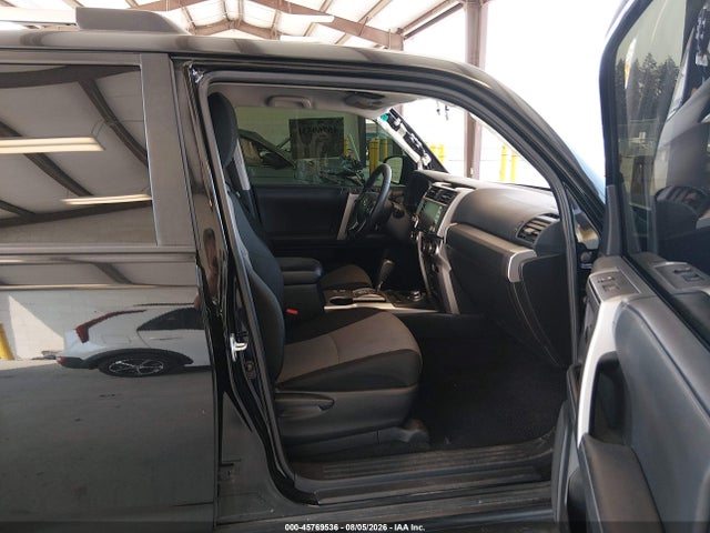 Toyota 4RUNNER SR5 2021 JTEMU5JR2M5920118 Image 5