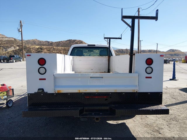 Ford F-350 Chassis Xl 2016 1FDRF3H61GEC86689 Image 17