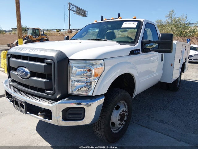 Ford F-350 Chassis Xl 2016 1FDRF3H61GEC86689 Image 2