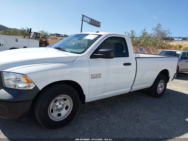 45769568 :رقم المزاد ، 3C6JR6DG5JG255364 vin ، 2018 Ram 1500 Tradesman  4x2 8' Box مزاد بيع