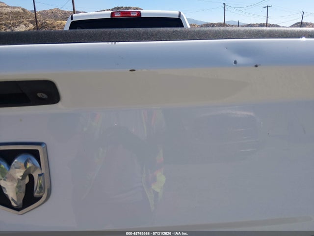 45769568 :رقم المزاد ، 3C6JR6DG5JG255364 vin ، 2018 Ram 1500 Tradesman  4x2 8' Box مزاد بيع