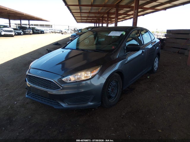Ford FOCUS S 2017 1FADP3E24HL333424 Image 2