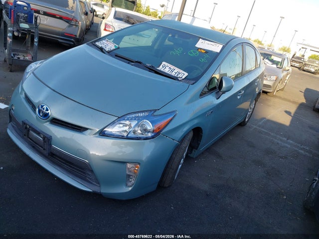 Toyota PRIUS PLUG-IN 2015 JTDKN3DP2F3070741 Image 2