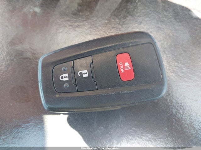 JTNKHMBX3K1054663 Toyota C-HR XLE