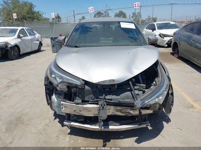 JTNKHMBX3K1054663 Toyota C-HR XLE