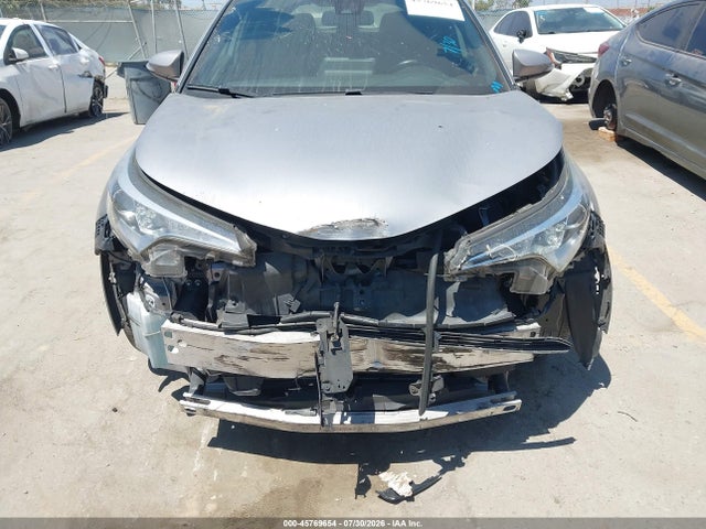JTNKHMBX3K1054663 Toyota C-HR XLE