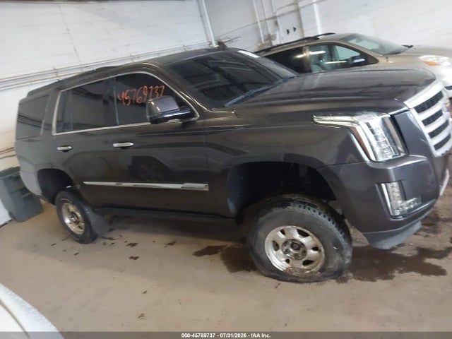 2016 Cadillac Escalade Platinum მანქანა იყიდება აუქციონზე, vin: 1GYS4DKJ2GR106072, აუქციონის ნომერი: 45769737