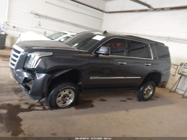 2016 Cadillac Escalade Platinum მანქანა იყიდება აუქციონზე, vin: 1GYS4DKJ2GR106072, აუქციონის ნომერი: 45769737