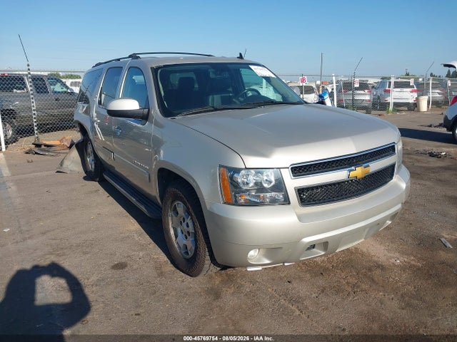 Продажа на аукционе авто 2014 Chevrolet Suburban Lt, vin: 1GNSKJE77ER201841, номер лота: 45769754