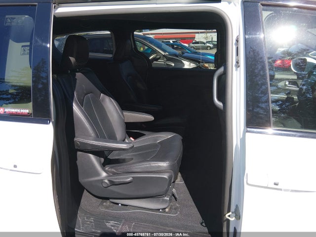 Продаж на аукціоні авто 2022 Chrysler Pacifica Hybrid Touring L, vin: 2C4RC1L7XNR225908, номер лоту: 45769761