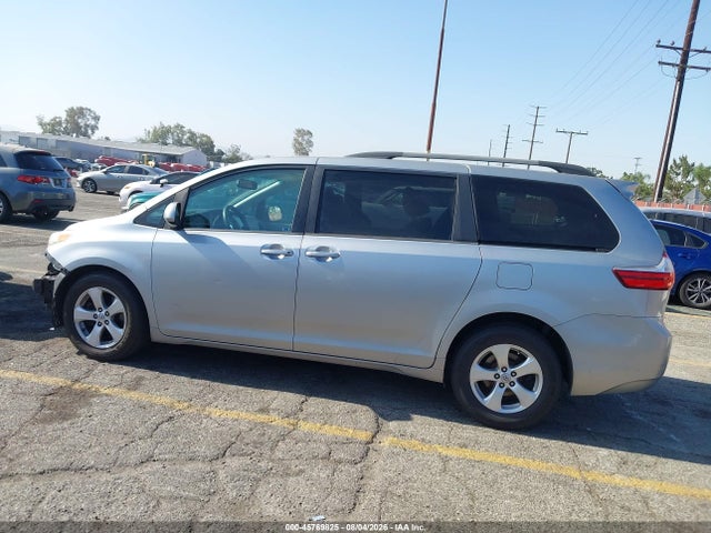 5TDKK3DC4GS748296 Toyota Sienna Le 8 Passenger