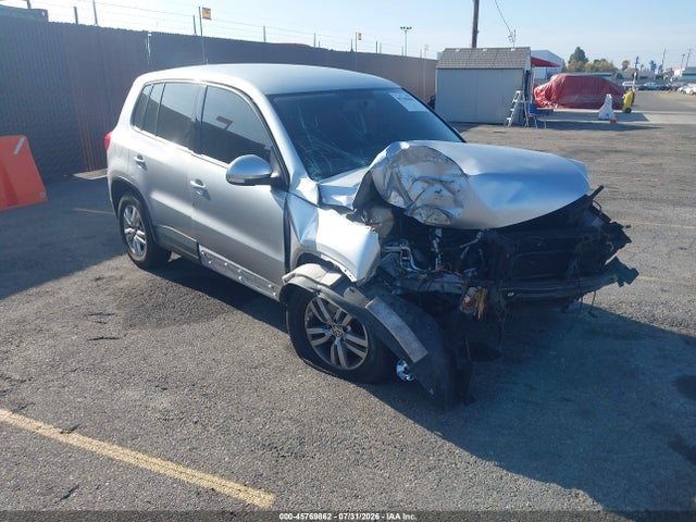 2013 Volkswagen Tiguan S მანქანა იყიდება აუქციონზე, vin: WVGAV7AX5DW540517, აუქციონის ნომერი: 45769862
