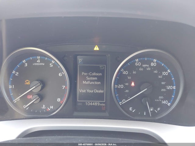 JTMZFREV5HJ124320 Toyota RAV4 LE