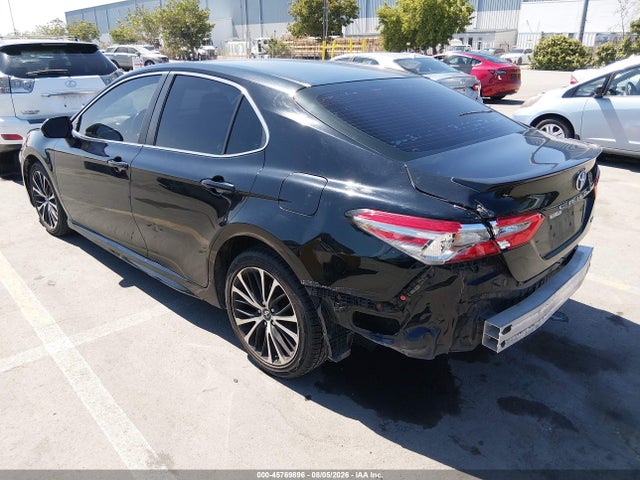 Toyota CAMRY SE 2018 4T1B11HK2JU579032 Image 3