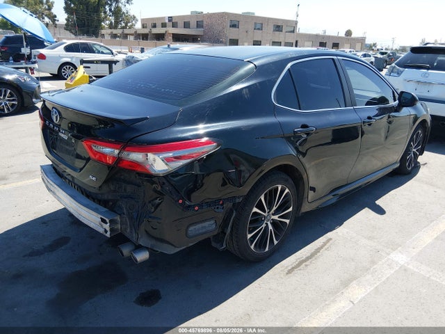 Toyota CAMRY SE 2018 4T1B11HK2JU579032 Image 4