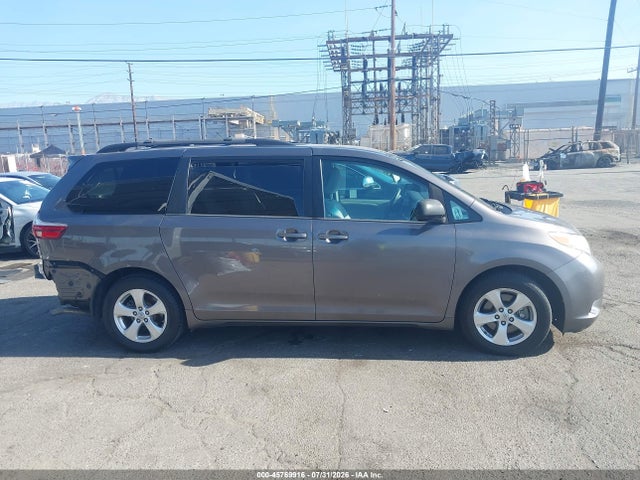 Toyota Sienna Le 8 Passenger 2015 5TDKK3DC6FS601668 Image 14
