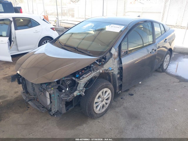 Toyota Prius Le 2019 JTDKARFU9K3097088 Image 2