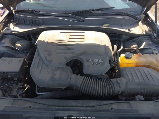 2C3CCAAG9FH932048 Chrysler 300 Limited