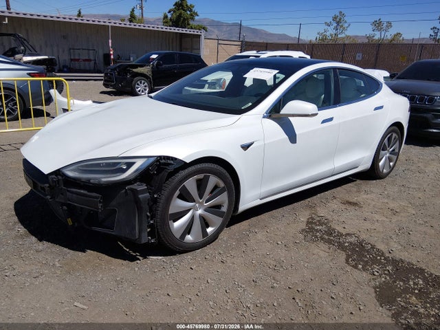 Tesla Model S Performance Dual Motor All-wheel Drive 2020 5YJSA1E42LF400655 Image 2