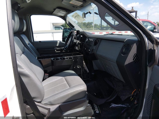 45769984 :رقم المزاد ، 1FDBF2BTXFEC28038 vin ، 2015 Ford F-250 Xl مزاد بيع