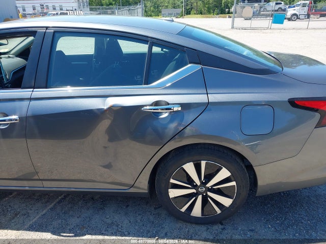 45770005 :رقم المزاد ، 1N4BL4DVXMN360467 vin ، 2021 Nissan Altima Sv Fwd مزاد بيع