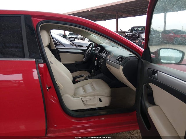 2014 Volkswagen Jetta 1.8t Se მანქანა იყიდება აუქციონზე, vin: 3VWD07AJ3EM321176, აუქციონის ნომერი: 45770022