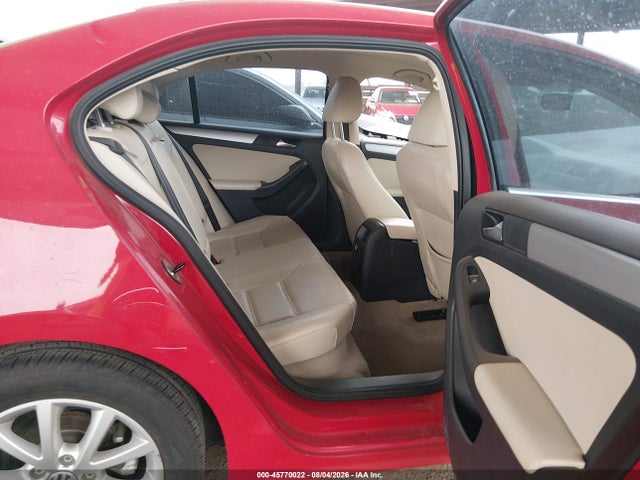 2014 Volkswagen Jetta 1.8t Se მანქანა იყიდება აუქციონზე, vin: 3VWD07AJ3EM321176, აუქციონის ნომერი: 45770022