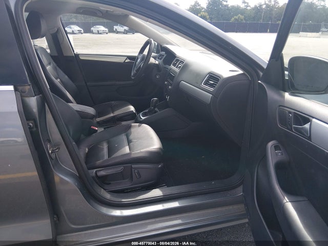 2014 Volkswagen Jetta 1.8t Se მანქანა იყიდება აუქციონზე, vin: 3VWD17AJXEM293597, აუქციონის ნომერი: 45770043