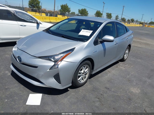 Toyota Prius Two 2017 JTDKBRFU7H3029636 Image 2