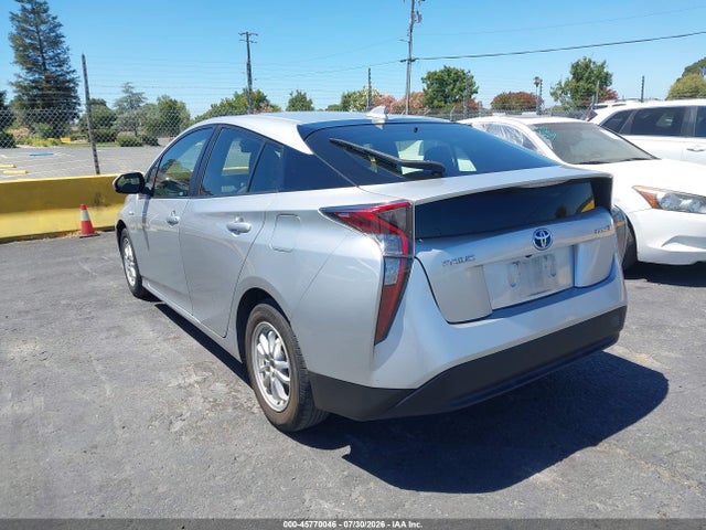 Toyota Prius Two 2017 JTDKBRFU7H3029636 Image 3