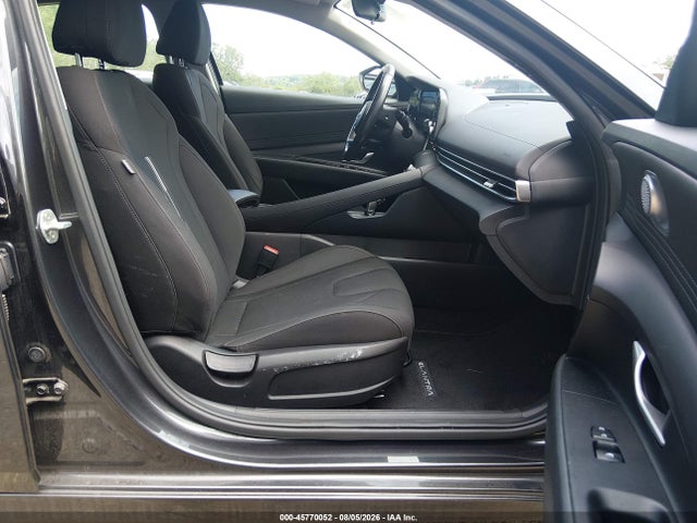 45770052 :رقم المزاد ، 5NPLS4AG3NH071228 vin ، 2022 Hyundai Elantra Sel مزاد بيع