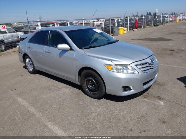 2010 Toyota Camry Le მანქანა იყიდება აუქციონზე, vin: 4T1BF3EK2AU022574, აუქციონის ნომერი: 45770083