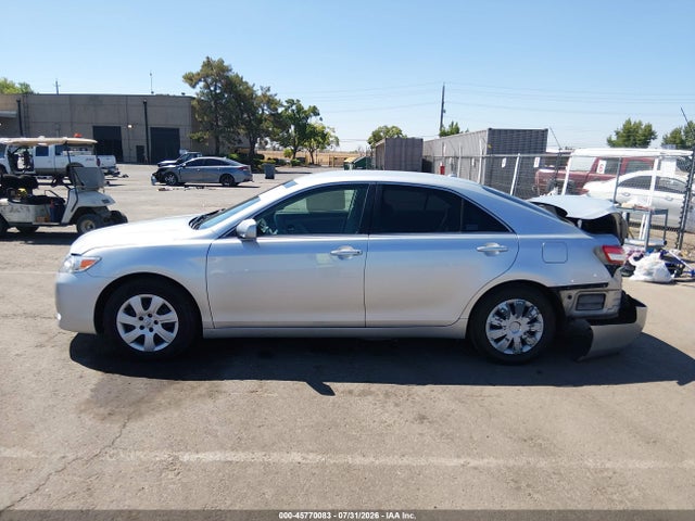 2010 Toyota Camry Le მანქანა იყიდება აუქციონზე, vin: 4T1BF3EK2AU022574, აუქციონის ნომერი: 45770083