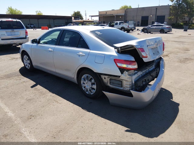 2010 Toyota Camry Le მანქანა იყიდება აუქციონზე, vin: 4T1BF3EK2AU022574, აუქციონის ნომერი: 45770083