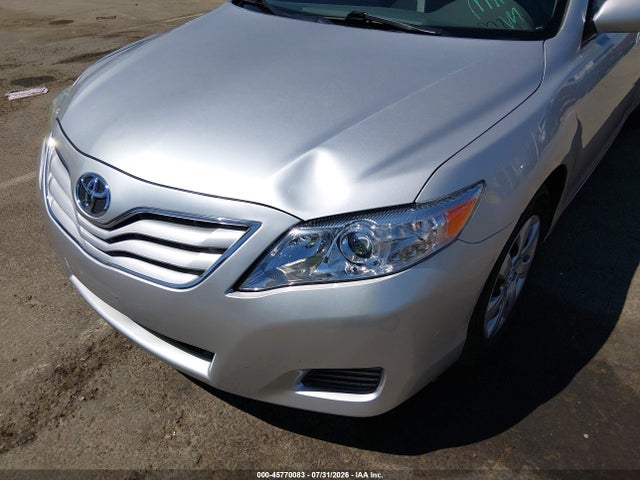 2010 Toyota Camry Le მანქანა იყიდება აუქციონზე, vin: 4T1BF3EK2AU022574, აუქციონის ნომერი: 45770083
