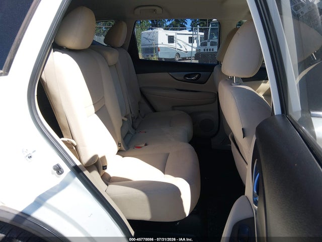 JN8AT2MV5GW136083 Nissan ROGUE SV