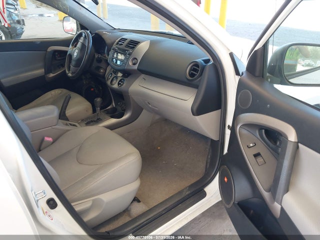 2006 Toyota Rav4 Limited V6 მანქანა იყიდება აუქციონზე, vin: JTMBK31V865010348, აუქციონის ნომერი: 45770106