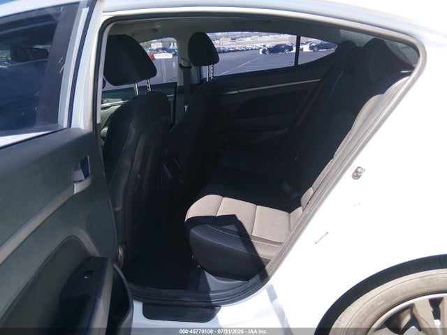 Hyundai Elantra Value Edition 2018 5NPD84LF2JH306333 Image 8