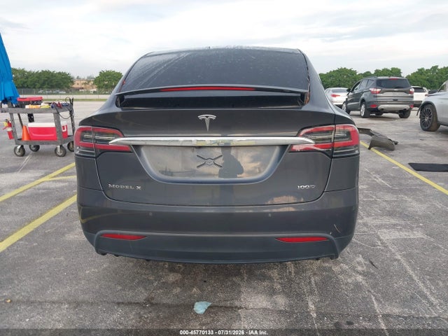 Продаж на аукціоні авто 2018 Tesla Model X 100d/75d/p100d, vin: 5YJXCDE26JF119665, номер лоту: 45770133