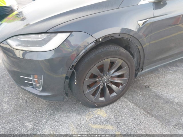 Продаж на аукціоні авто 2018 Tesla Model X 100d/75d/p100d, vin: 5YJXCDE26JF119665, номер лоту: 45770133