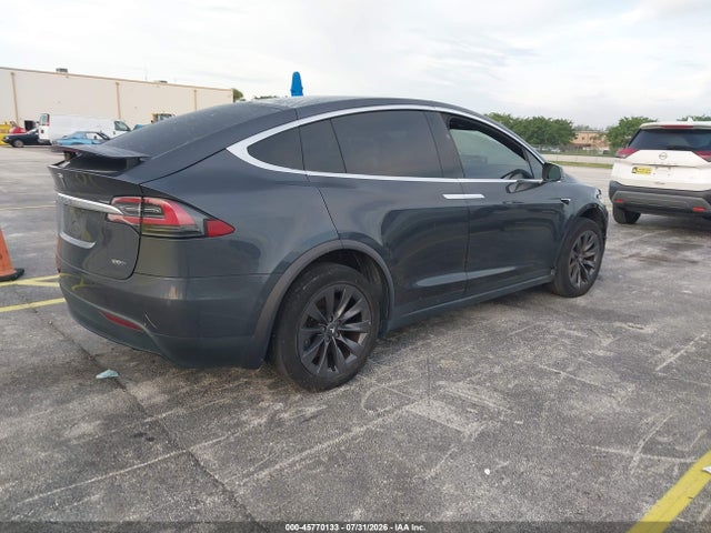 Продаж на аукціоні авто 2018 Tesla Model X 100d/75d/p100d, vin: 5YJXCDE26JF119665, номер лоту: 45770133